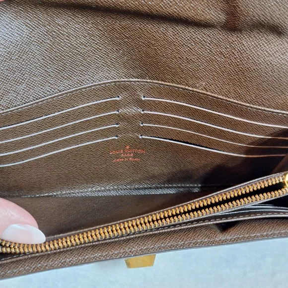 LV Besace Clutch Rosebery - Picture 8 of 16